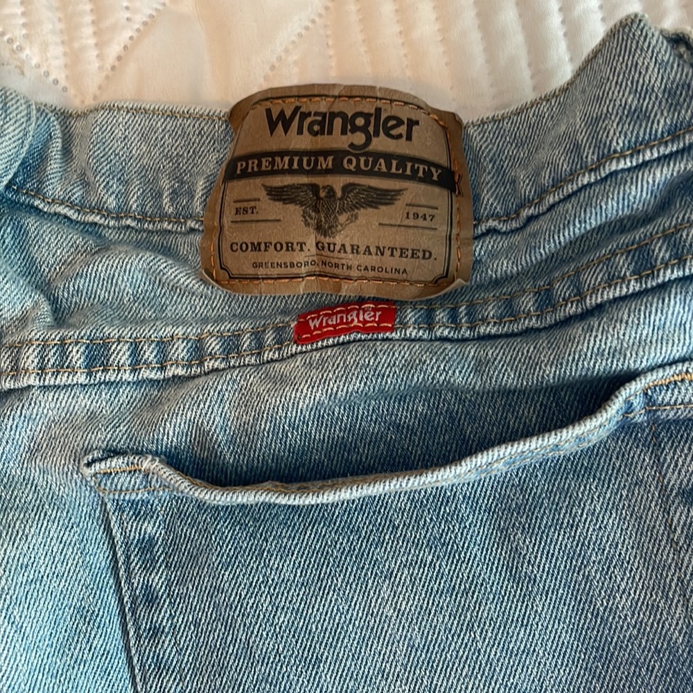 Jeans - Picture 3 of 4